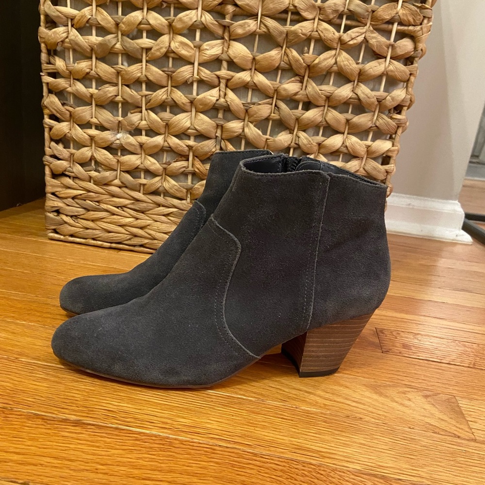 GAP suede blue booties